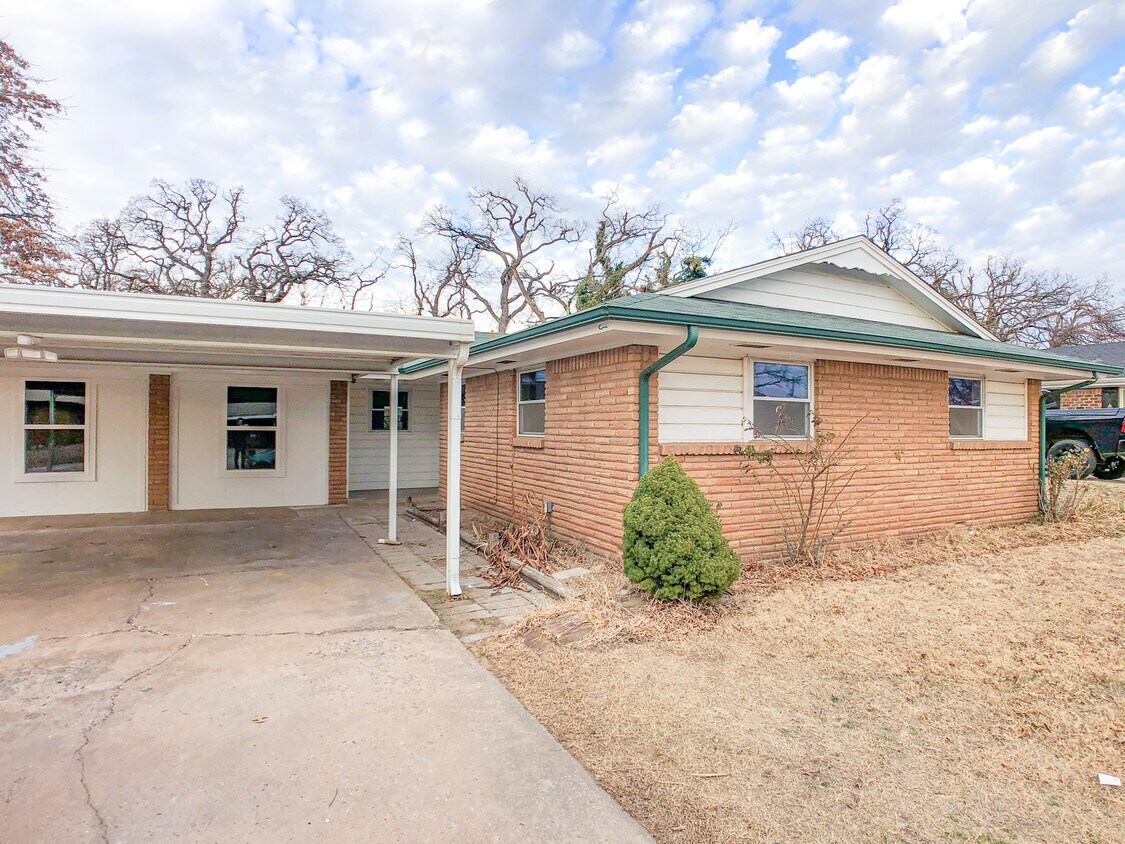 7009 NW 25th St, Bethany, OK 73008 House for Rent in Bethany, OK