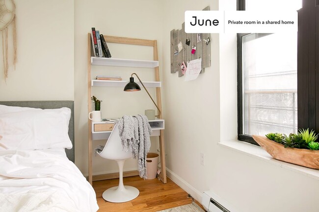 Building Photo - Room in Shared 3 bed/1 bath home