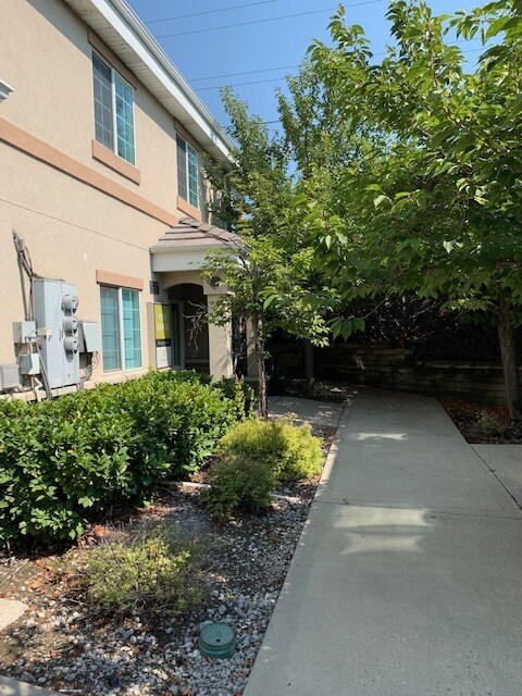 Foto del edificio - 706 N 1890 W