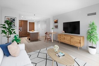 Building Photo - 580 Washington St