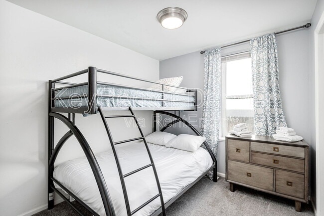 Photo - 2409 Tremont Pl Apartment