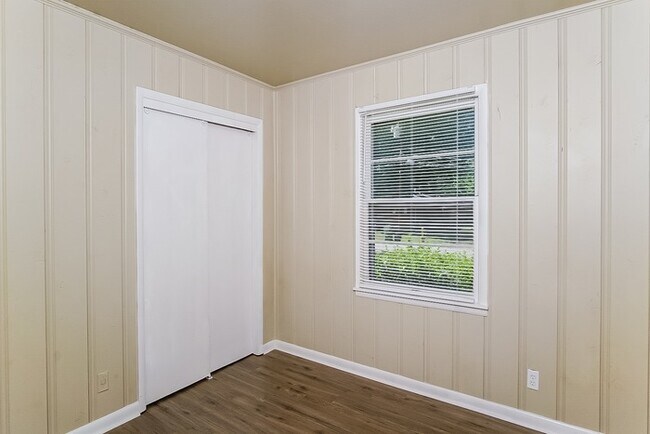 Building Photo - Adorable 3 Bedroom in Huntsville