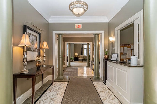 Photo - 851 N Glebe Rd Townhome