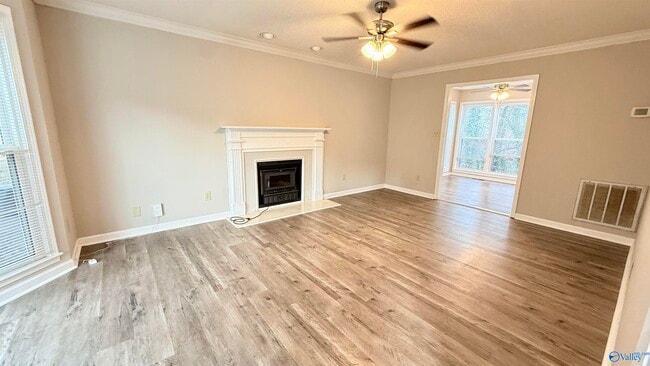 Foto del edificio - 12011 Bell Mountain Dr SW