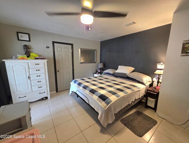 Foto del edificio - 6468 Hudson Rd