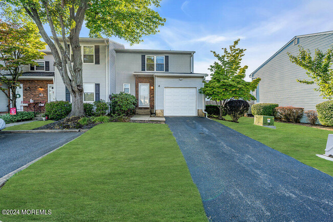 Building Photo - 15 Brookview Cir