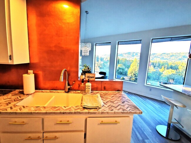 Foto del edificio - 967 Richard Ln