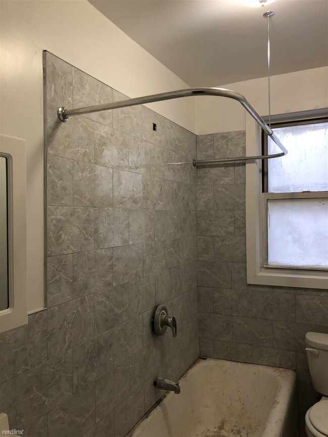 Building Photo - 1 br, 1 bath Apartment - 38 Park Ave