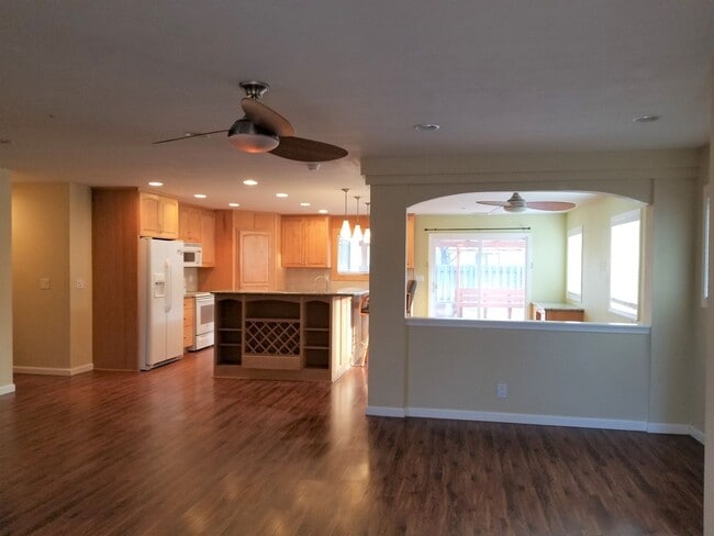 Building Photo - 4 Bedroom Home for Rent Westwood-Minden