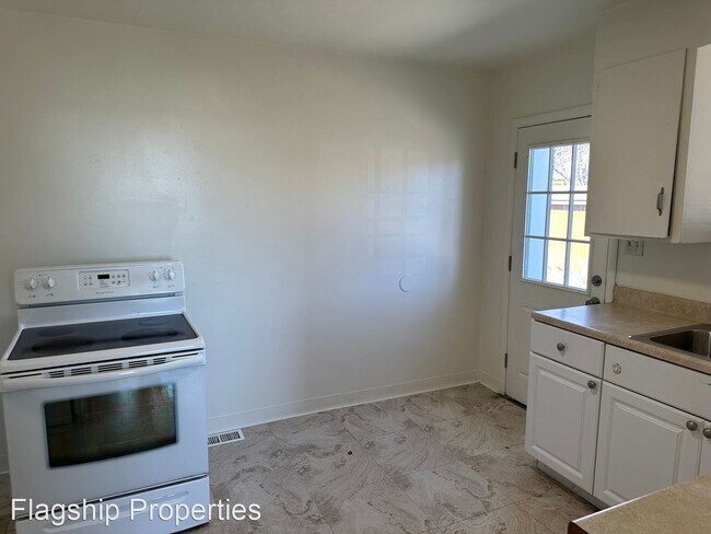 Building Photo - 2 br, 1 bath House - 11549 Frederick Street