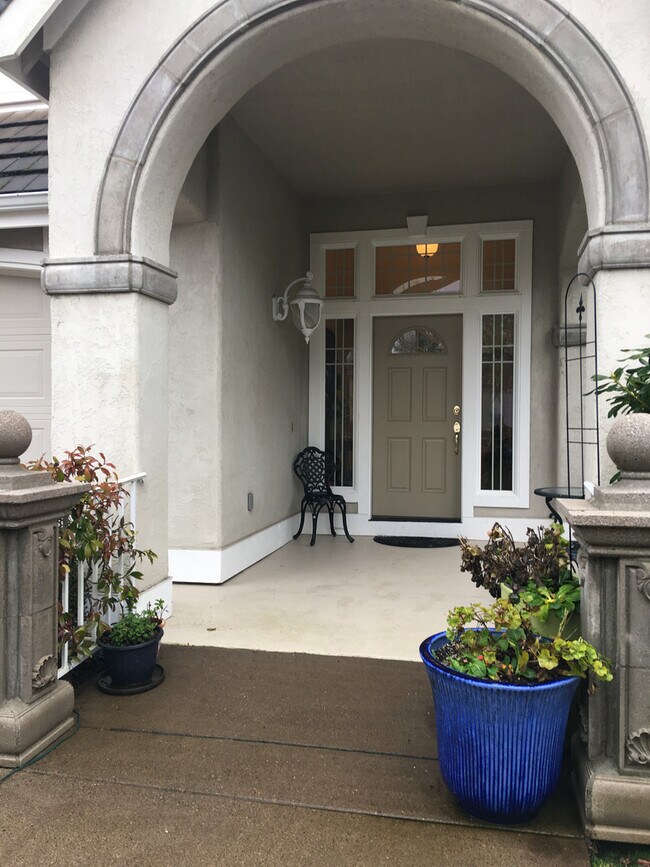 Foto del edificio - Beautiful 3 bedroom 2.5 Bath in North Corv...