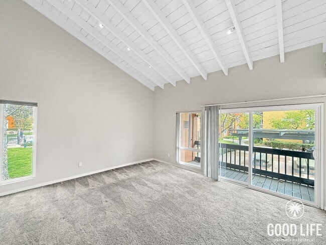 Building Photo - Beautiful 3B/2BA Condo in Rancho Bernardo for Rent!