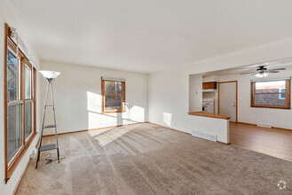 Building Photo - 11635 W Diane Dr