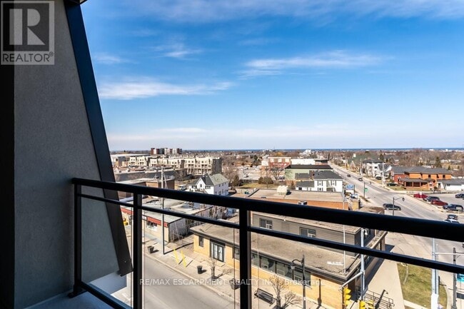 Photo du bâtiment - 5002 King St