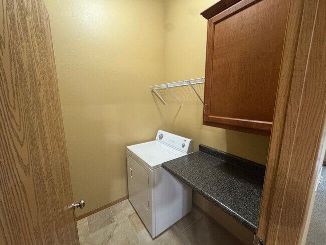 Foto del edificio - Meadow Ridge Apartments
