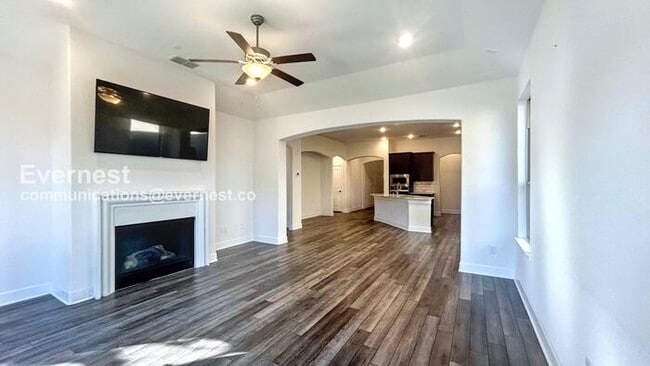 Building Photo - 8602 Glass Gem Dr