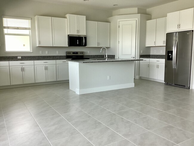 Building Photo - 14046 Spruce Pne Dr