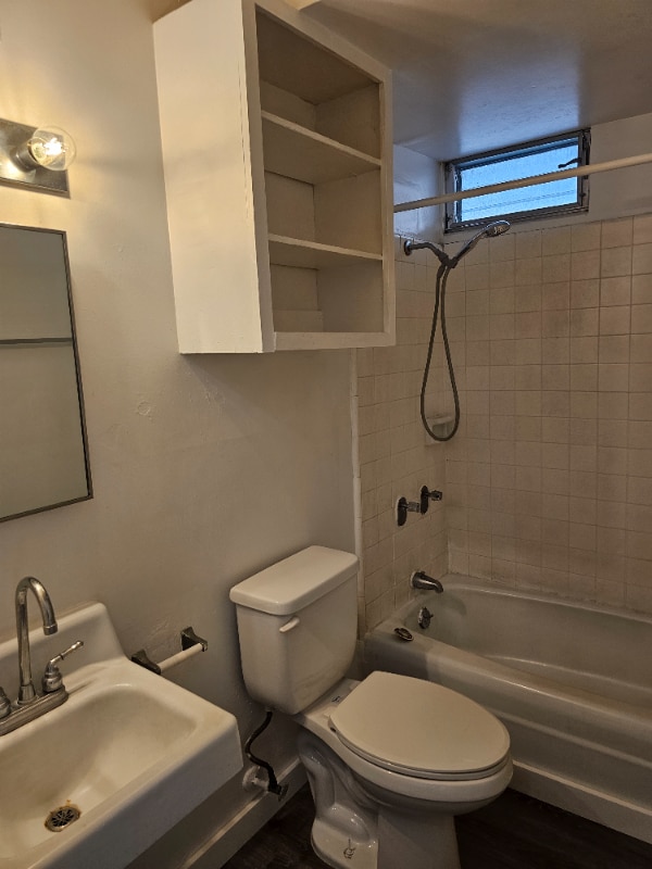 Photo - 1439 Kewalo St Apartment