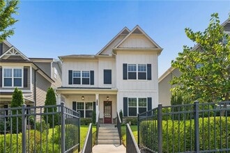 Building Photo - 1821 Sanford Dr