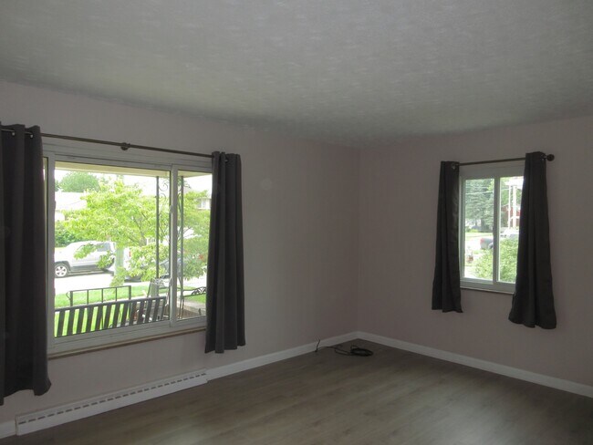 Foto del edificio - 3492 Moonridge Dr