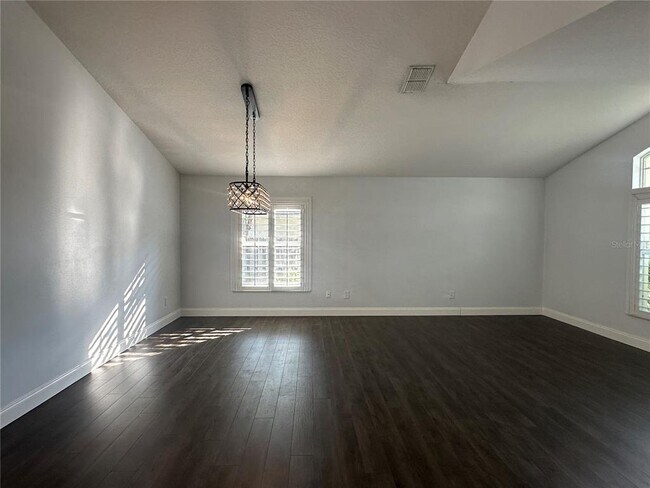 Building Photo - 2891 Strand Cir