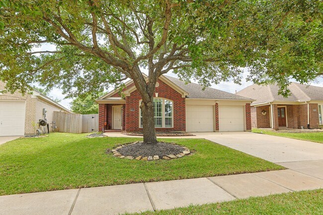 Building Photo - 14211 Pinefrost Ln