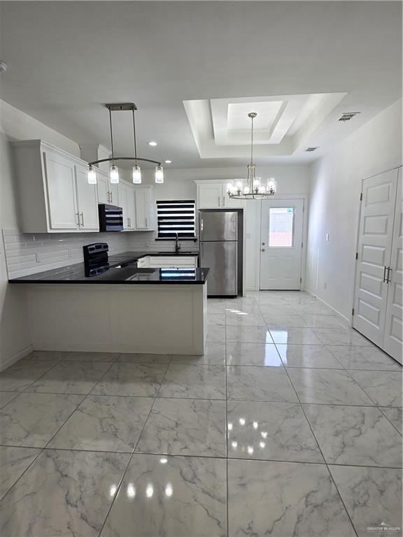 Foto del edificio - 14 W Woodson Dr