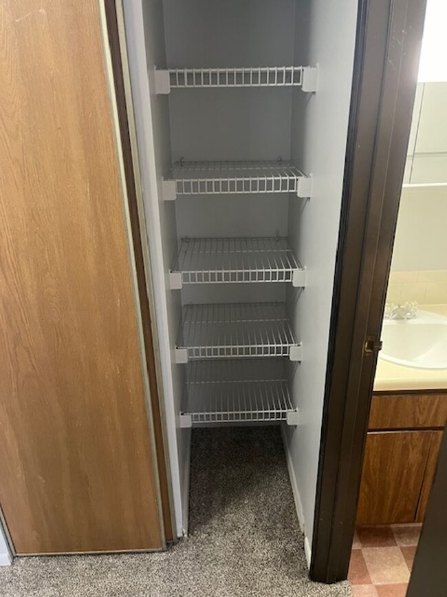 Building Photo - 2 Bedroom Apartment in Butler!!!