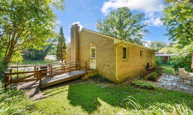 Building Photo - 4 Bedroom || 2.5 Bathroom Home in Boonsboro