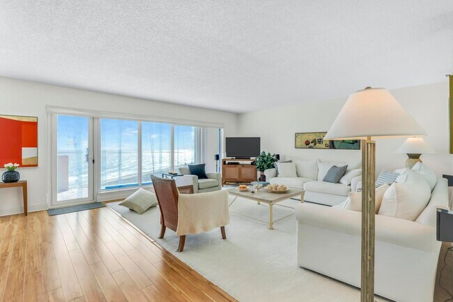 Foto del edificio - 4301 N Ocean Blvd
