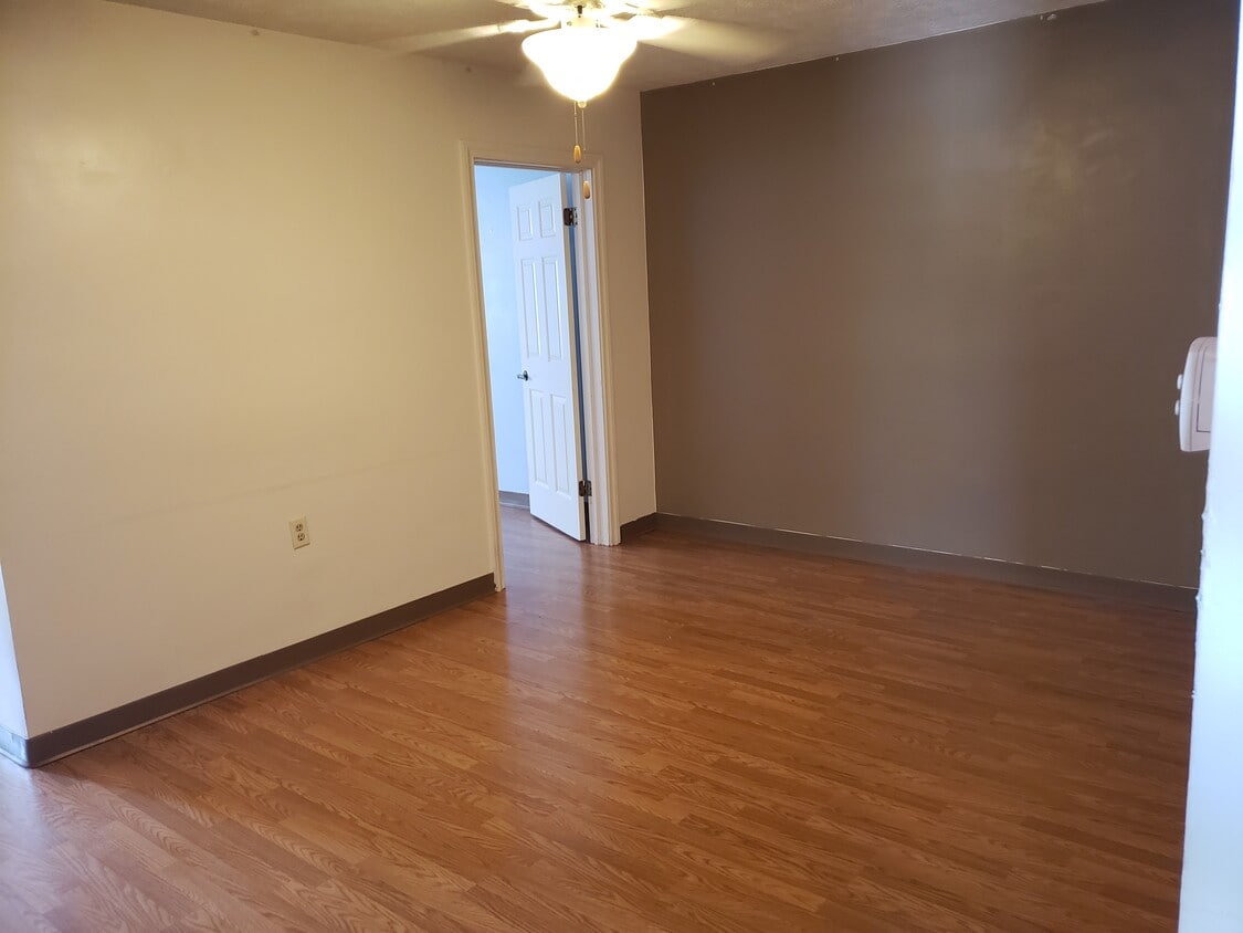 1241 University Avenue, WV 26505 House Rental in