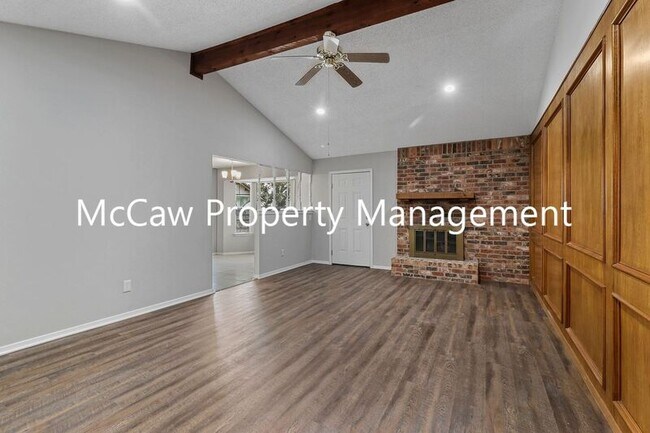 Foto del edificio - 6933 Misty Meadow Dr S