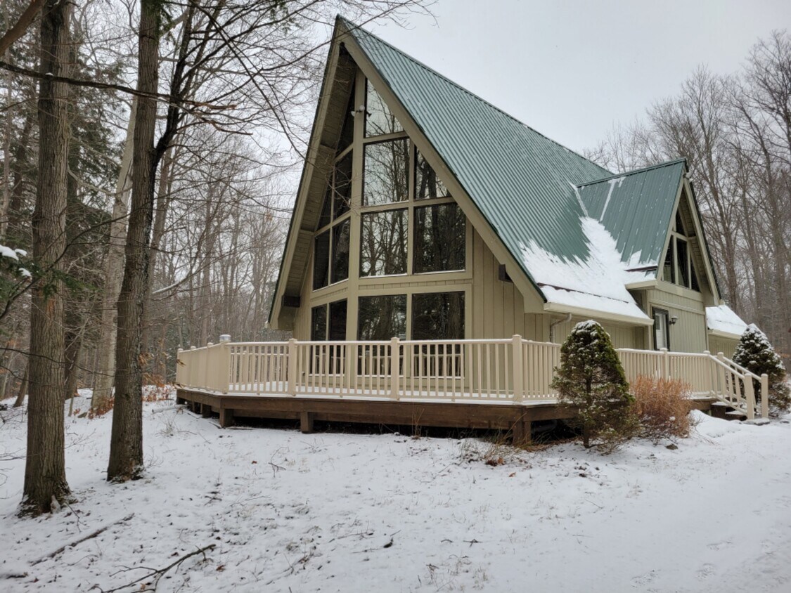 1034 Underhill Rd, East Aurora, NY 14052 House Rental in East Aurora