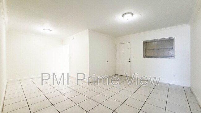 Foto del edificio - 1245 W 24th St