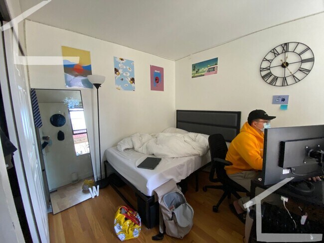 Foto del edificio - Charming 2 Bedroom-No Broker Fee