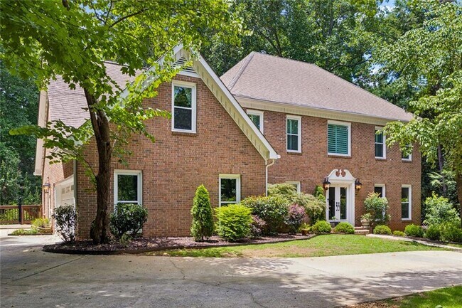 Foto del edificio - 210 Willow Lk Cv