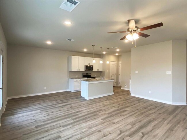 Foto del edificio - 195 Fieldwood Dr