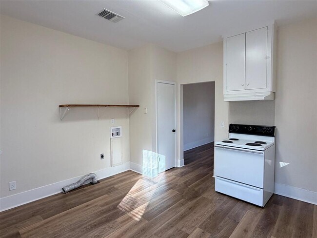 Foto del edificio - 1504 Watterson Rd