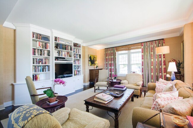 Foto del edificio - 505 First Neck Lane