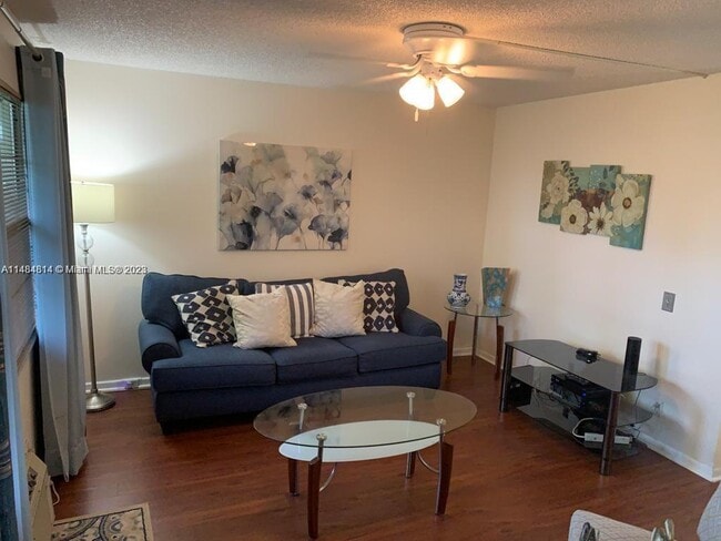 Foto del edificio - 151 SW 135th Terrace