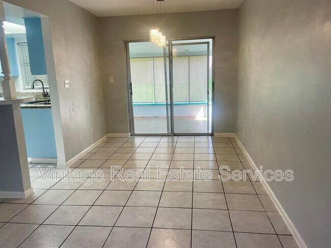Foto del edificio - 11604 Valencia Dr