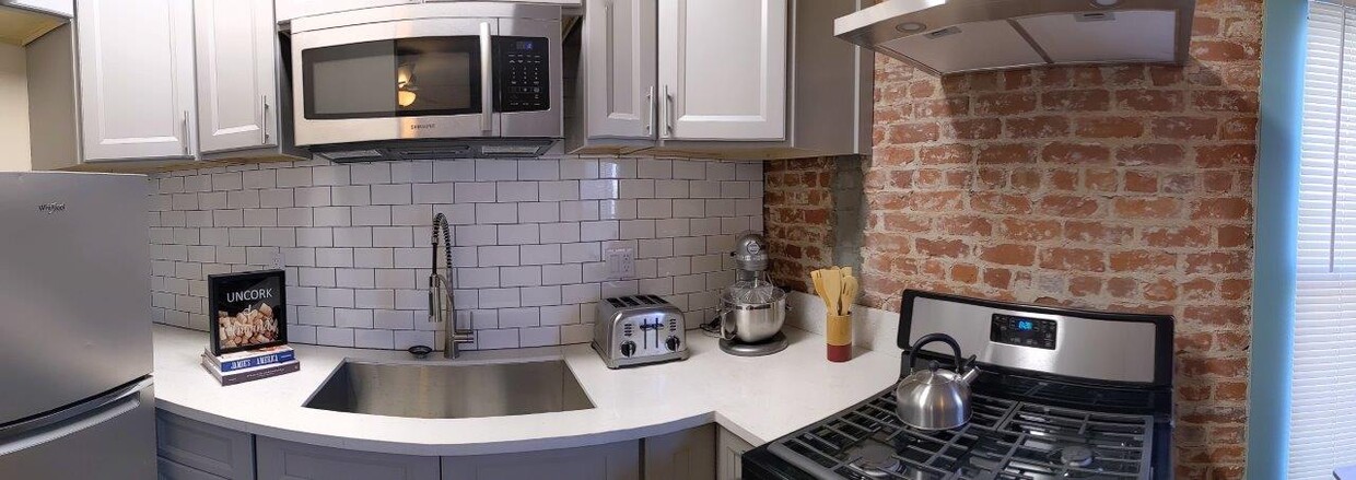 Primary Photo - 415 Olive Ave