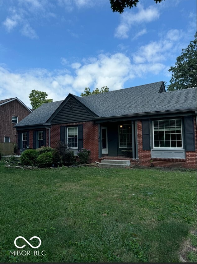 Building Photo - 3348 E Fall Creek Pkwy N Dr