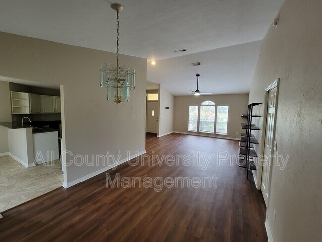 Foto del edificio - 11138 NW 36th Ln
