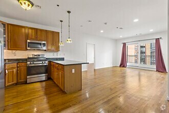 Building Photo - 109 Jackson St