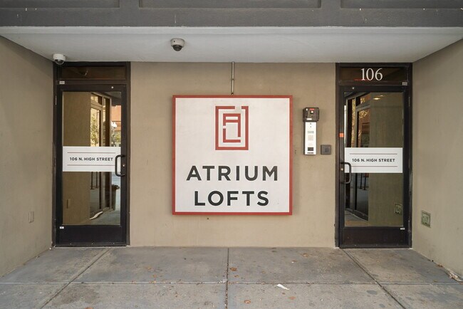 Foto del edificio - 106 N High St