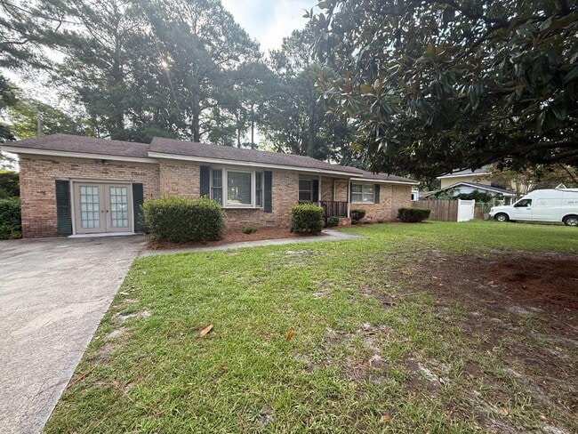 Building Photo - 209 Allendale Dr