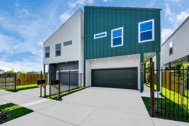 Building Photo - 9305 Jutland Rd