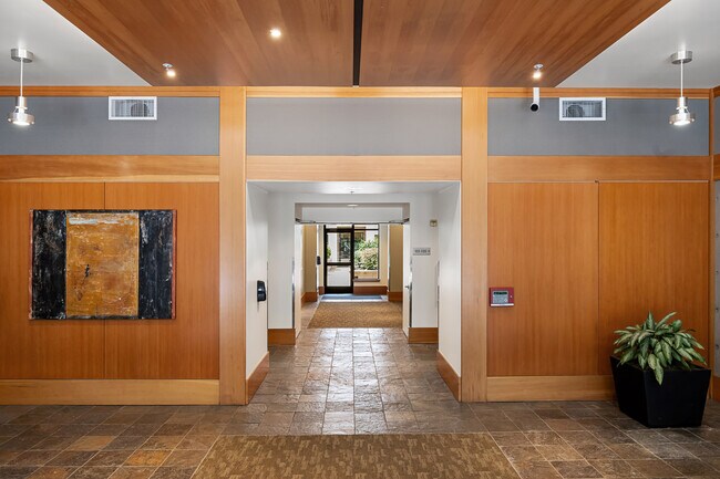 Foto del edificio - 821 NW 11th Ave