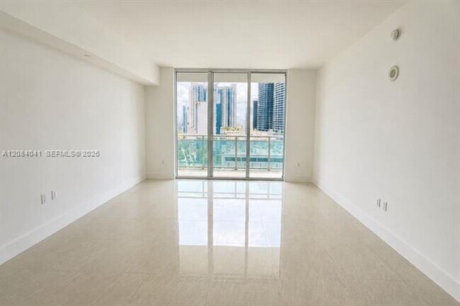 Building Photo - 951 Brickell Ave